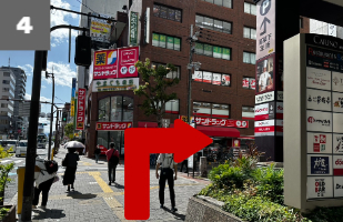 東急ハンズ前右折