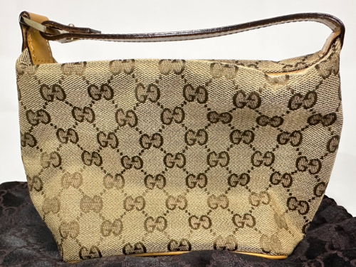 グッチのポーチ